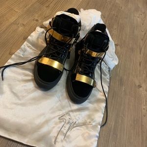 Giuseppe Zanotti velvet gold